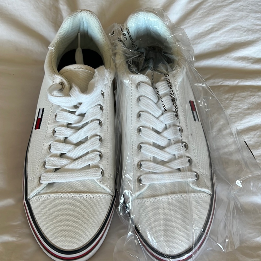 Tommy Hilfiger White Canvas Sneakers